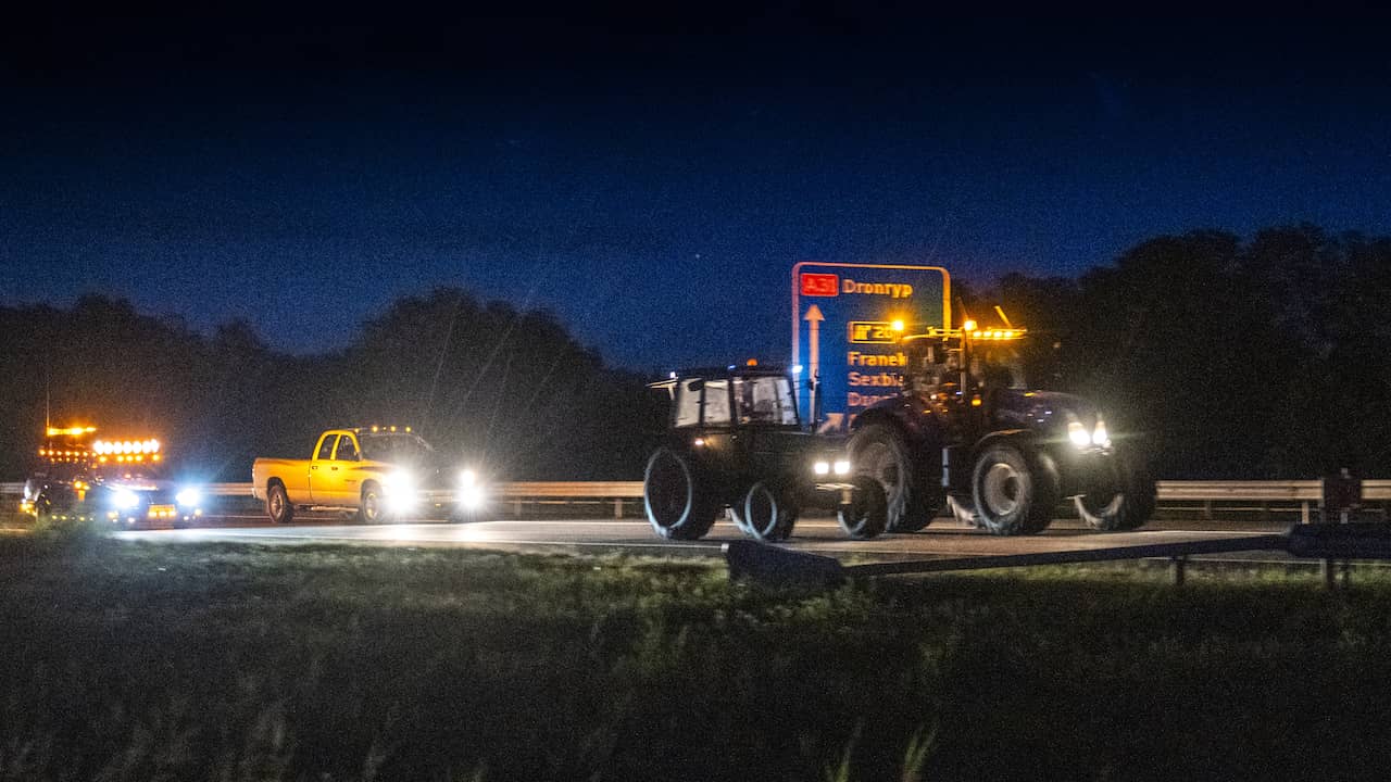 Toch geen boetes voor boeren die op A31 reden: 'Onduidelijk wie wat heeft gedaan'