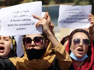 Taliban breken met traangas en stokken vrouwenprotest in Kaboel af