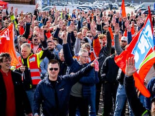 Ook havenmedewerkers gaan staken vanwege bezuinigingen sociale zekerheid