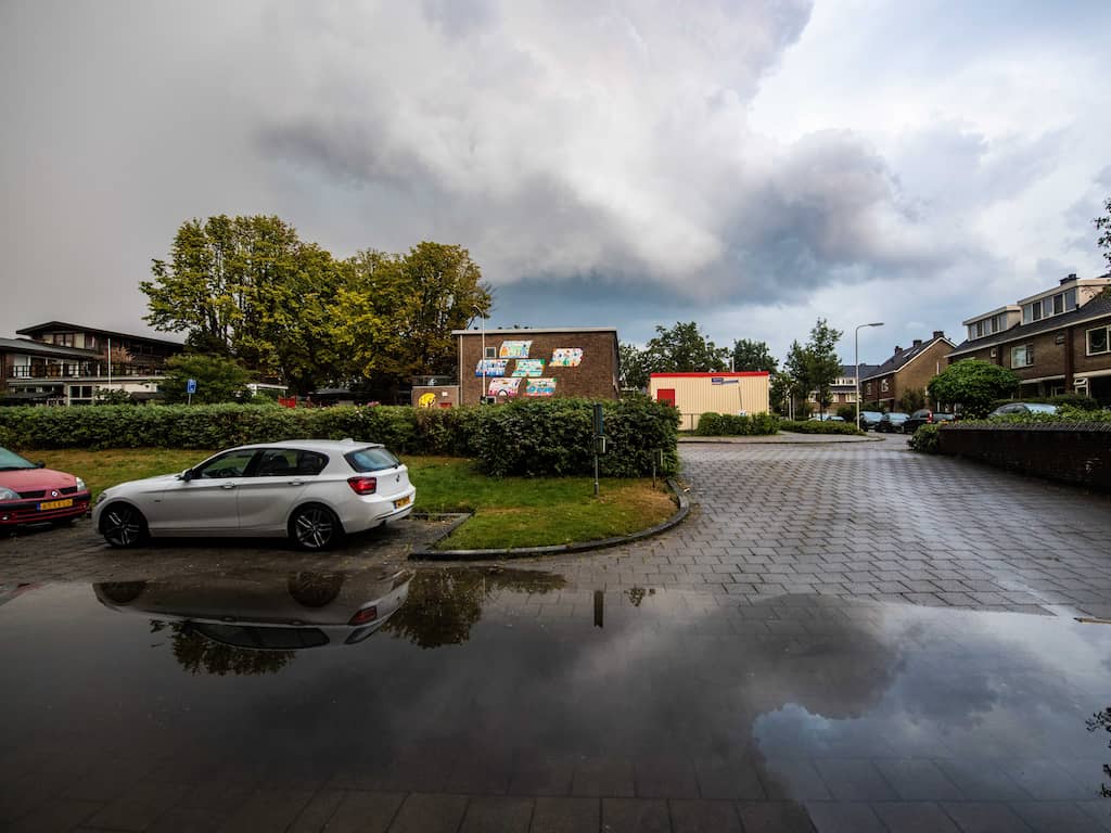 Onweersbuien trekken weg, woensdag waarschijnlijk einde hittegolf