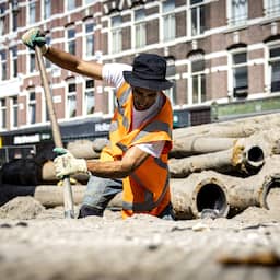 Werknemers krijgen hulp tijdens hitte: van zonnebrand tot ijsjes