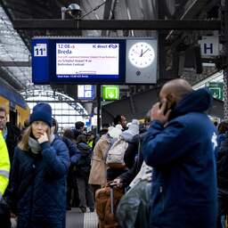 Miljoenenboete NS en ProRail voor vertragingen: 'Reiziger mag meer verwachten'