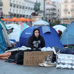 Protesten en tentenkamp in Madrid na uithuiszetting van 87-jarige vrouw