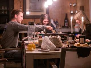 RIVM verwacht meer besmettingen door kortere avondklok, onduidelijk hoeveel