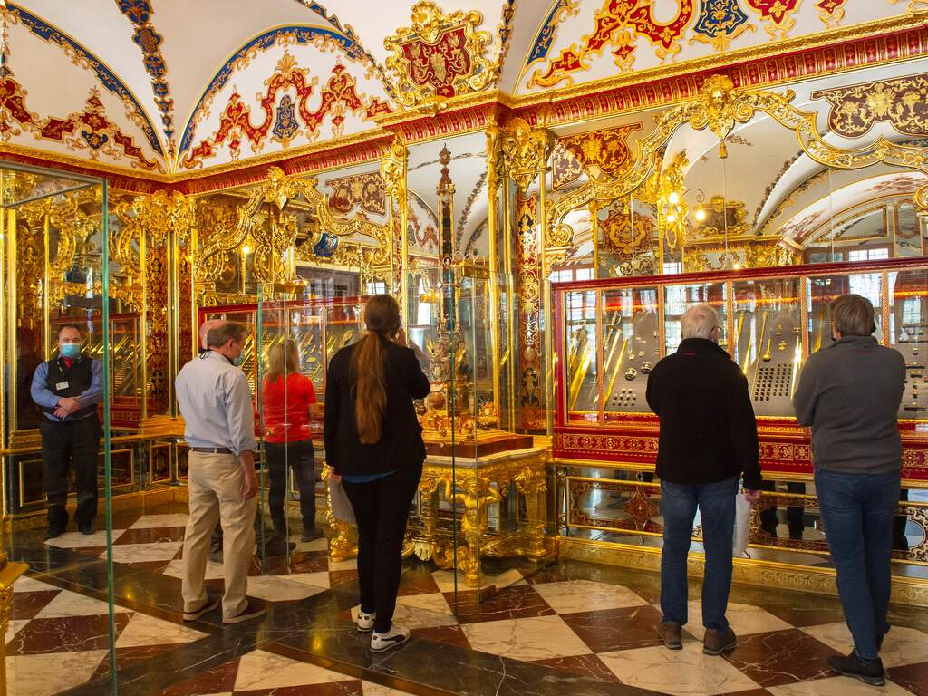 Tot ruim zes jaar cel voor roof 113 miljoen euro aan juwelen uit Duits museum