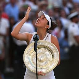 Live Wimbledon | NoskovÃ¡ zorgt met emotionele speech voor tranen op tribune