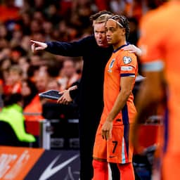 Zware blessure Simons komt hard aan bij Koeman: 'Dit is dramatisch voor Oranje'