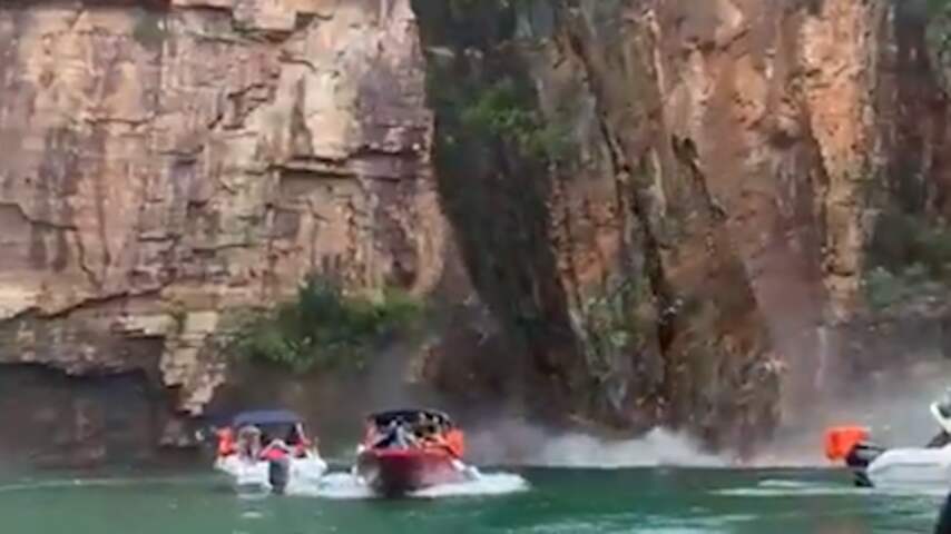 Deel van klif breekt af en stort op bootjes met toeristen in Brazilië