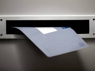 Belastingdienst bespaart bijna 2 miljoen euro op brieven en blauwe enveloppen