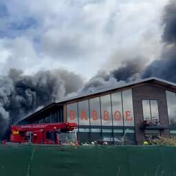 Grote brand Amersfoort dreigt over te slaan naar hoofdkantoor Babboe