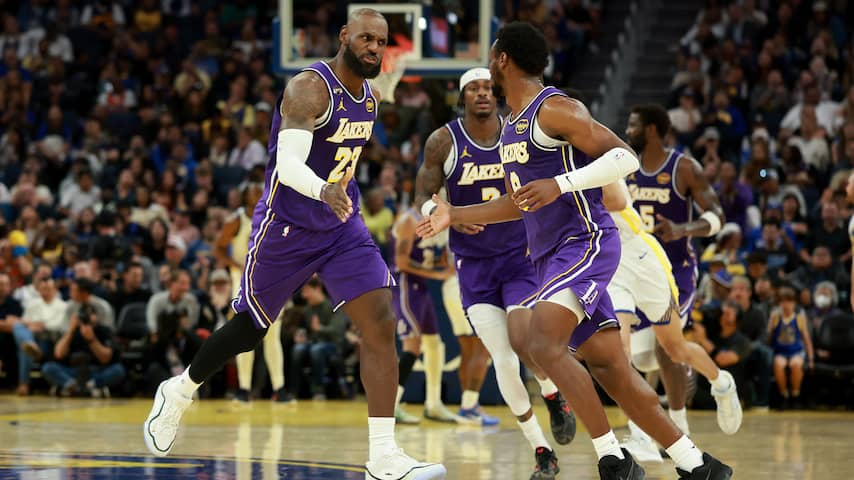 LeBron James bereikt nieuwe mijlpaal in NBA met eerste assist van