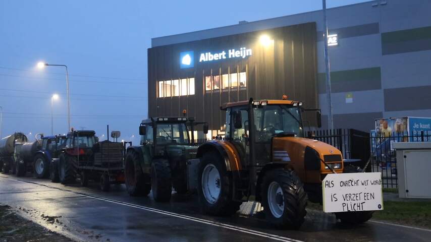 Boeren protesteren bij distributiecentra in Gelderland
