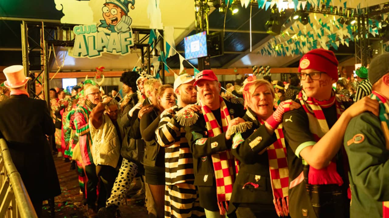 Carnavalsvierders in Veldhoven verbreken wereldrecord van langste polonaise