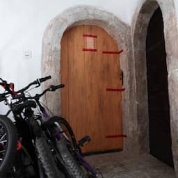 Stoffelijke resten van vijf baby's gevonden in dozen in Franse woning