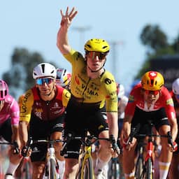 Visma-talent Brennan maakt kwartet vol in Vuelta na perfecte lead-out Van Aert