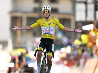 Pogacar voltooit inhaalrace op Alpe d'Huez en boekt vijfde zege in Tour de France