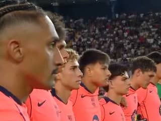 Barcelona eert overleden vader van Messi met moment stilte voor oefenduel