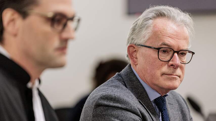 Foto bij Masturberen of buikpijn in auto? Ex-burgemeester Groningen voor het hof