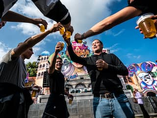 Stabiele coronacijfers volgens RIVM mogelijk 'stilte voor de storm'