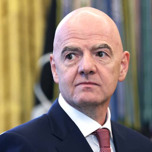 Voetbalfans starten petitie met oproep aan Infantino om af te treden