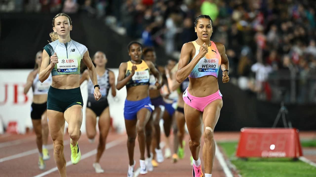 Bekijk hoe Femke Broeders-Bol Nederlands record op 800 meter breekt