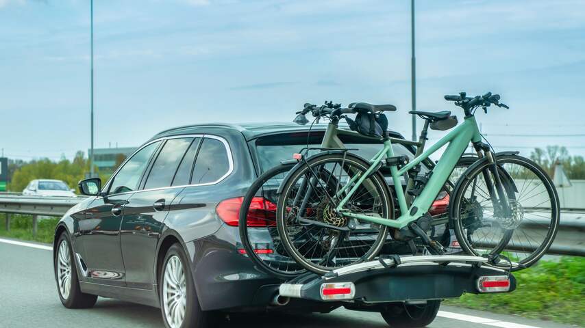 Foto bij Duurdere benzine duwt reiziger niet snel op de fiets: 'Kwestie van gewoonte'