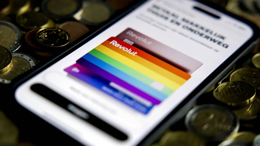 Online bank Revolut misleid door cybercriminelen die zich voordeden als overheid