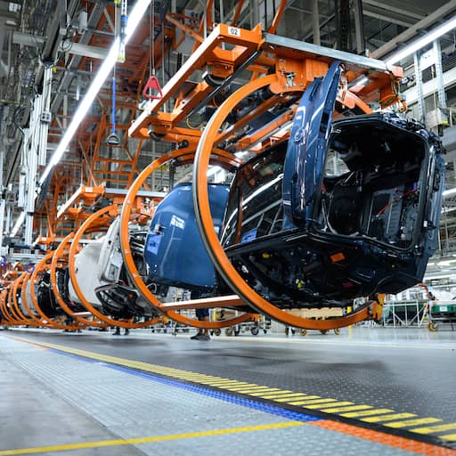 Illustratie bij: Duitse werknemers bij Mercedes-Benz en BMW moeten vrezen voor hun baan