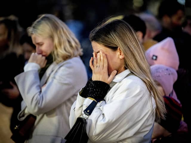 Wereldwijd kwamen mensen bijeen om Navalny te herdenken. Bekijk de beelden hier.