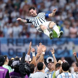 Argentinië en Messi voorkomen WK-stunt Egypte door comeback in achtste finale