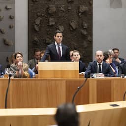 Live debat | Jetten over AOW-plan: 'Zullen ons huiswerk beter moeten doen'