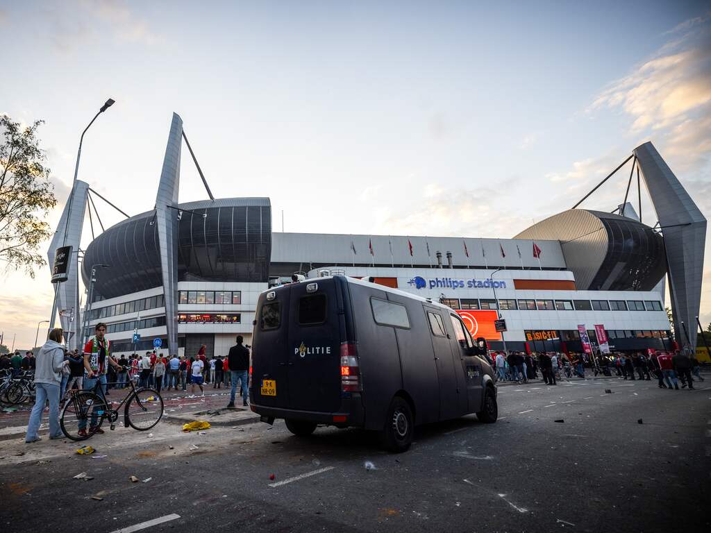 14 agenten gewond en 22 aanhoudingen bij rellen tijdens kampioensfeest PSV