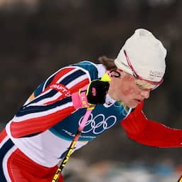 Langlauffenomeen Klaebo eerste olympiër met zes keer goud op één Winterspelen
