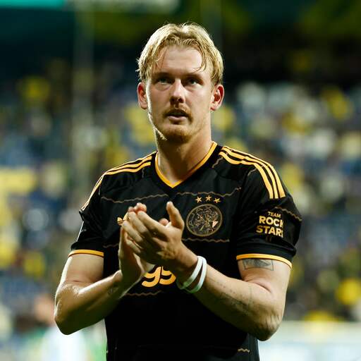 Illustratie bij: Brandt juicht ingetogen na fraaie goal bij zege Ajax: 'Ik was niet blij met mijn spel'