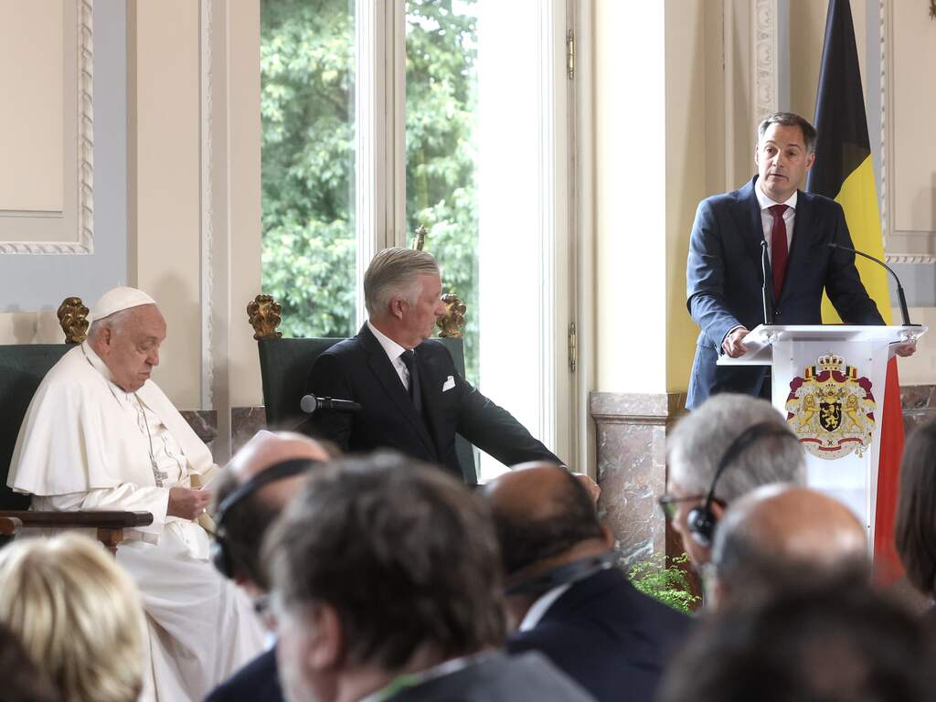 Premier België roept gezant Vaticaan op het matje na abortusuitspraken van paus
