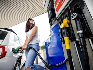 Consumenten tanken minder vanwege hoge diesel- en benzineprijzen