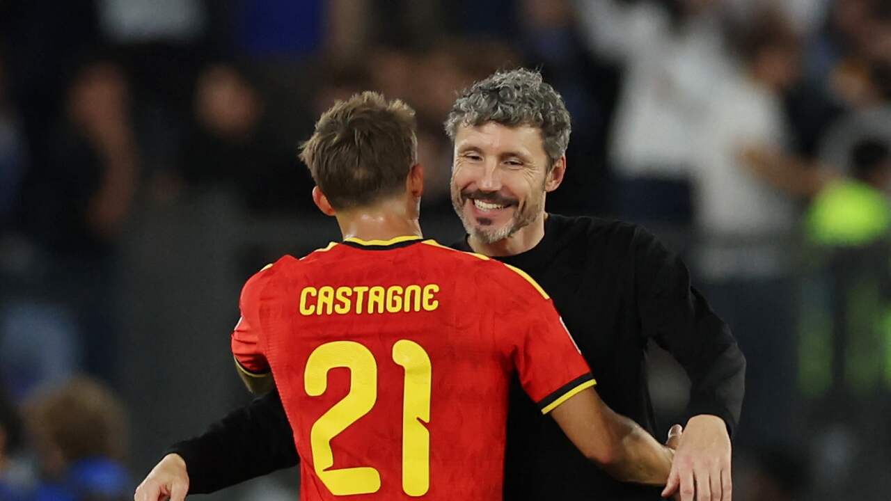 Foto bij Van Bommel beleeft mede door Godts droomstart bij België met zege in Italië