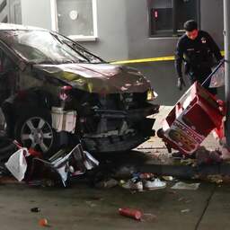 Zeven mensen in kritieke toestand doordat auto inrijdt op menigte Los Angeles