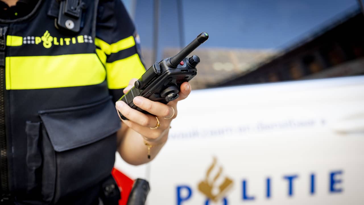 Man met schotwonden afgezet bij ziekenhuis Lelystad, politie zoekt getuigen