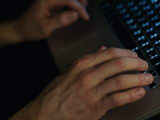 Meer subsidie voor Expertisebureau Online Kindermisbruik