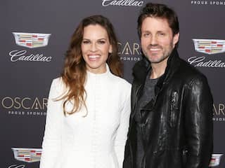 Actrice Hilary Swank (48) is in verwachting van een tweeling
