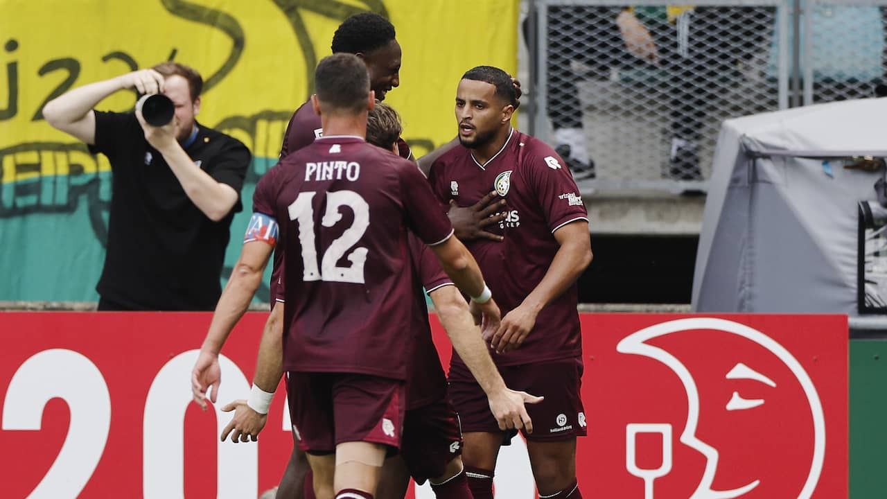 Live Eredivisie | Ihattaren zet Fortuna op voorsprong, mooie middag Koeman