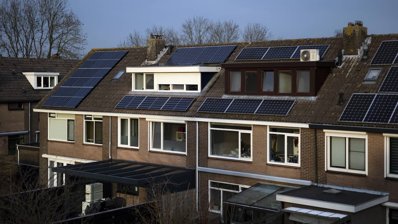 Nederland is wereldkampioen in het plaatsen van zonnepanelen | Economie | NU.nl