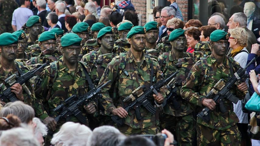 Commandant commando's 'diep geraakt' na brandbrief elite-eenheid ...