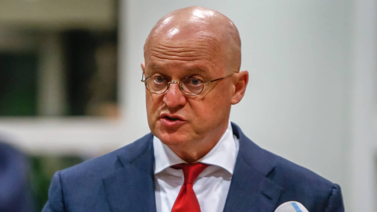Volkert Van Der Graaf Krijgt 2 700 Euro Van Staat Na Vergeten volkert-van-der-graaf-krijgt-2-700-euro-van-staat-na-vergeten