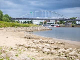 De Rijn stijgt weer door regen, maar problemen voor scheepvaart blijven
