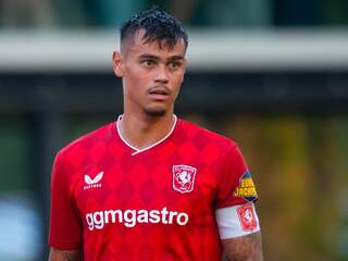 Hilgers loopt knieblessure op en heeft mogelijk laatste duel voor Twente gespeeld