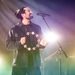NU+ | Dotan zingt voor overleden vriendin: 'Wil zien hoe ze uit haar dak zou gaan'