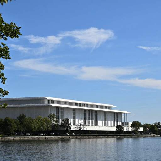 Illustratie bij: Trump sluit Kennedy Center zolang zijn naam niet op gevel mag van rechter