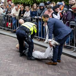 Vijf mensen opgepakt die protesteerden bij bevrijdingstoespraak Brekelmans